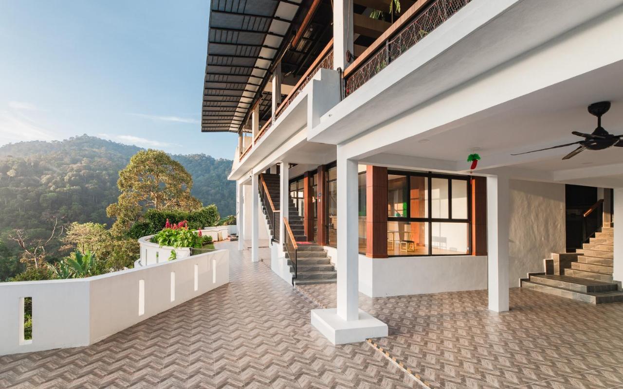 Ellin Forest Karaoke & Pool Resort Bukit Tinggi بينتونغ المظهر الخارجي الصورة